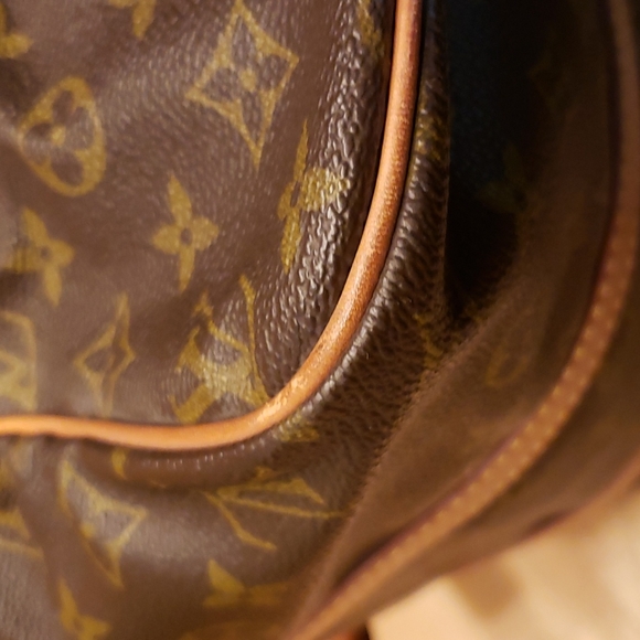 Authentic Louis Vuitton Sac Souple 35 Boston Bag - Picture 10 of 13